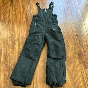 Kids Unisex Champion  Black Snow Suit M 8-10 hardly worn